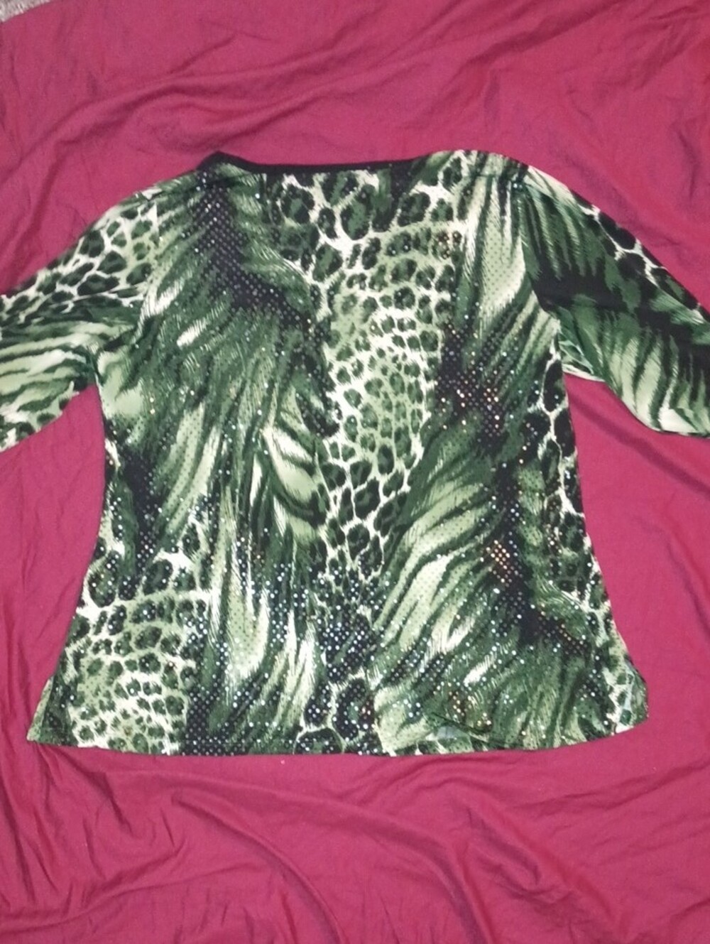 Susan Graver Green Animal-Print V-Neck Long Sleeve Top With Sequins Woman's XL - Picture 8 of 10